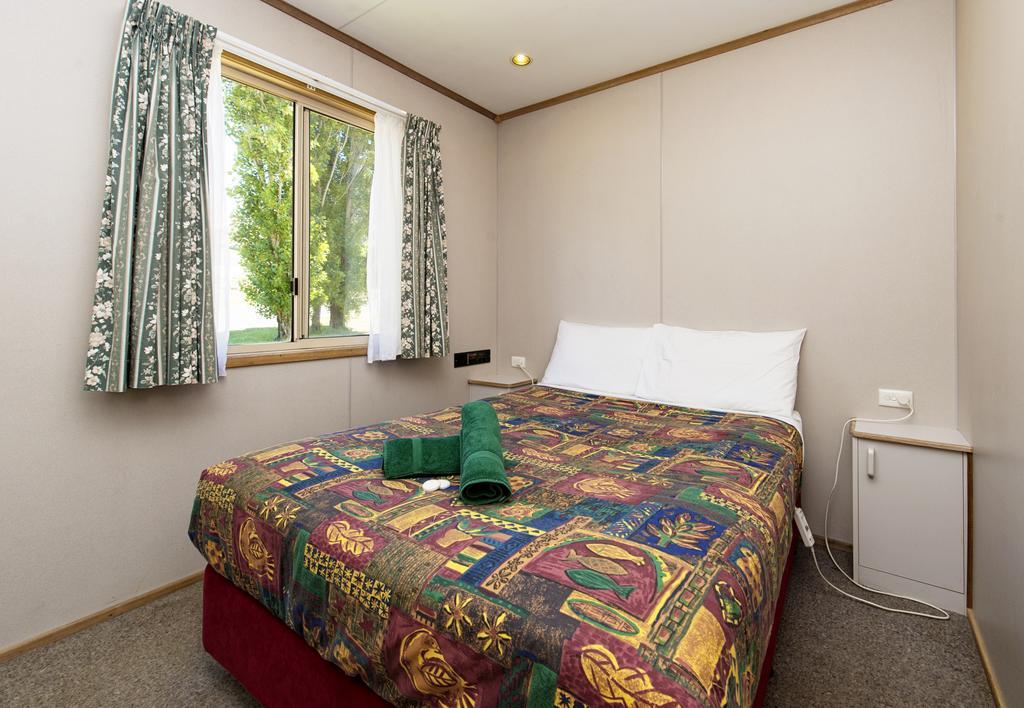 Rainbow Pines Tourist Caravan Park Adaminaby Dış mekan fotoğraf
